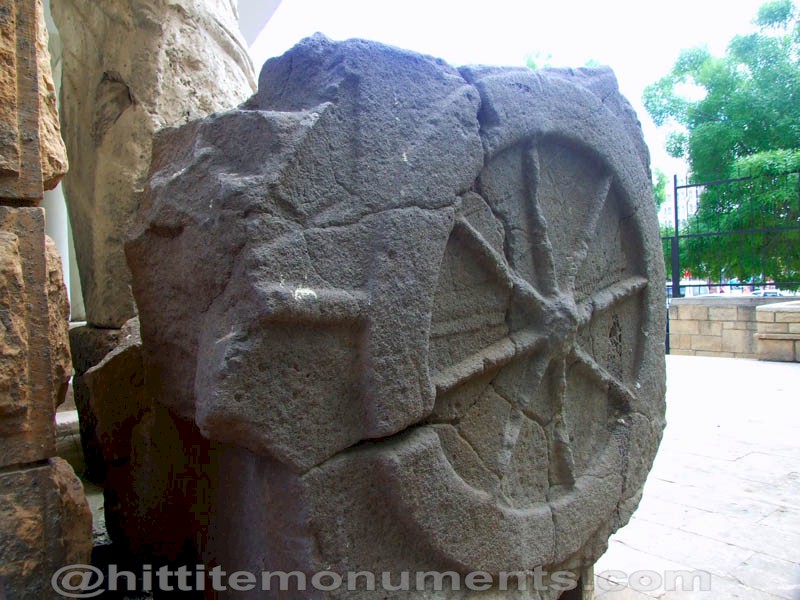 A basalt statue base in the shape of a chariot - B. Bilgin, 2009